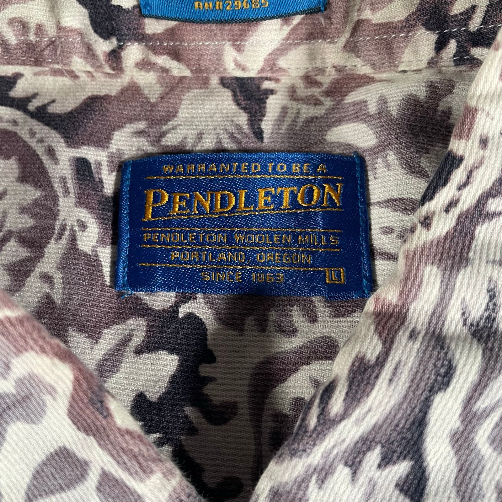 Pendleton Pendleton White Button Down Corduroy Floral Hawaiian Large Size US L / EU 52-54 / 3 - 3 Thumbnail