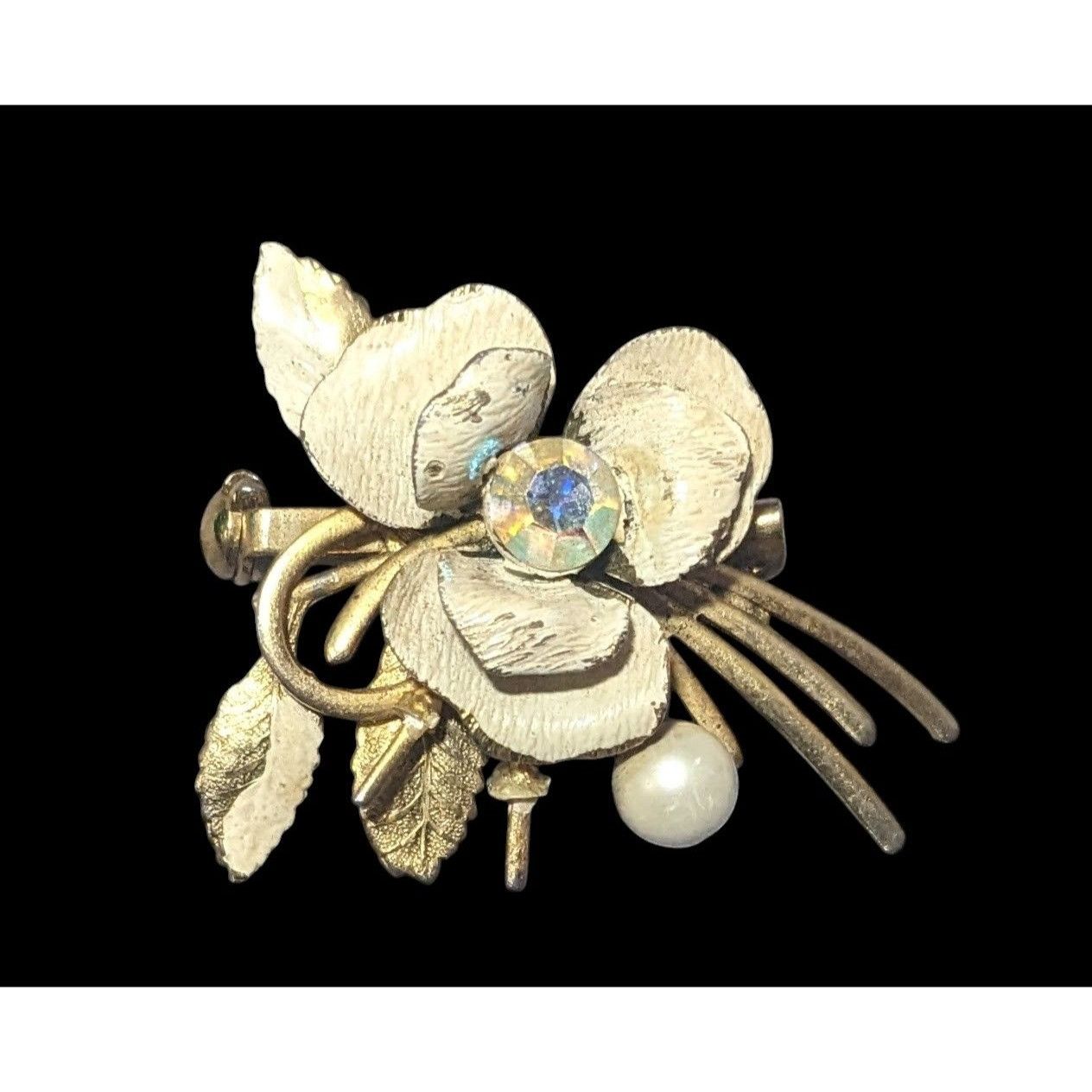 Other Vintage Cream And Gold Tone Whimsical Fantasy Floral Brooch Size ONE SIZE - 1 Thumbnail