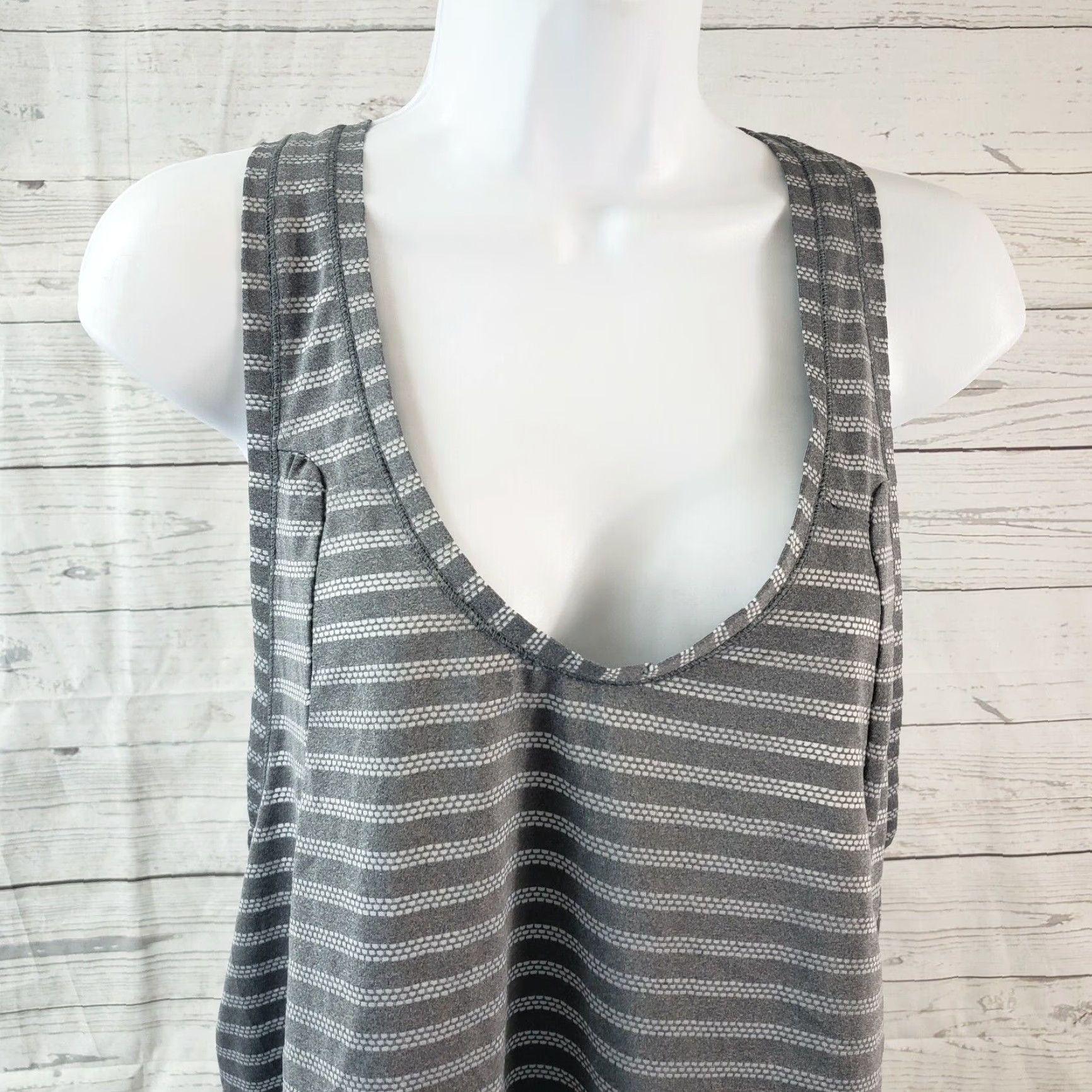 Vintage Zyia Womens Nimbus Split Back Tank XL Gray Striped Scoop Neck Shirt Tank Ladies Casual Skinny Basic Size XL / US 12-14 / IT 48-50 - 2 Thumbnail
