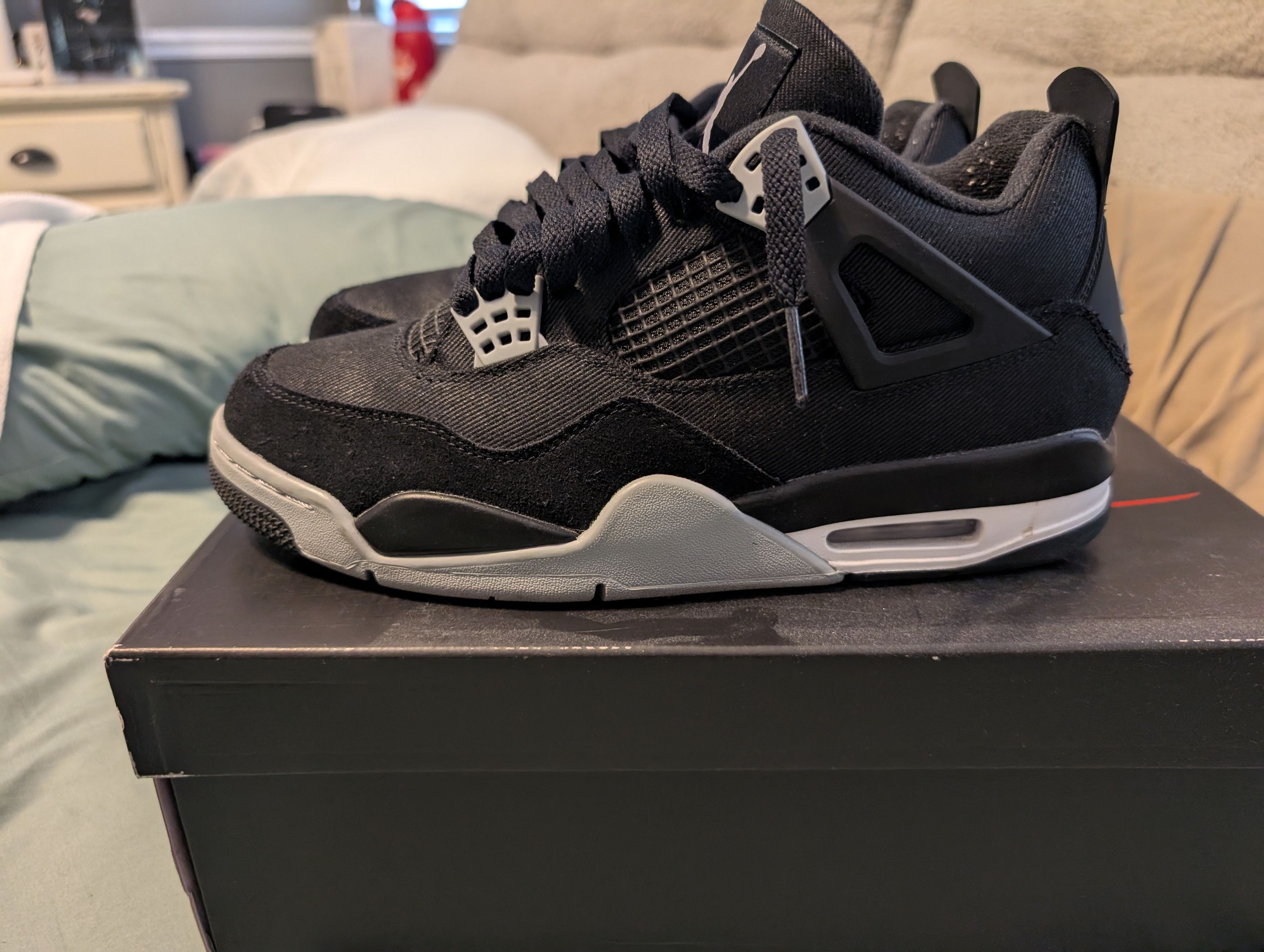 Jordan Brand Air Jordan Retro 4 SE Black Canvas Size US 9.5 / EU 42-43 - 2 Thumbnail