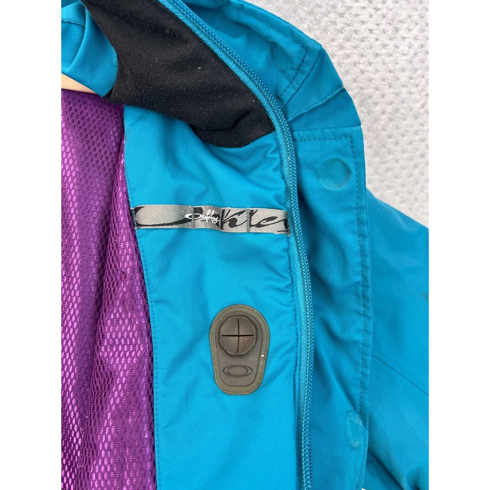 Oakley Vtg Oakley Mens Ski Snow Jacket Recco Avalanche Rescue Med Size M / US 6-8 / IT 42-44 - 9 Thumbnail