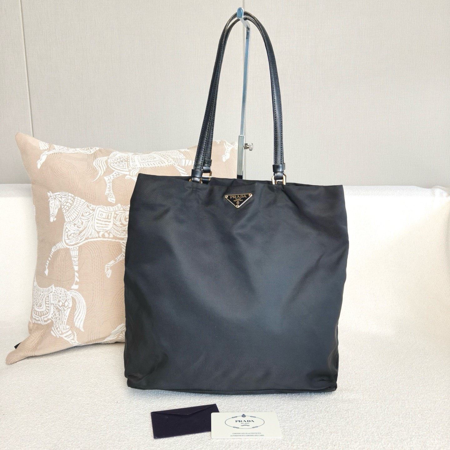 Prada Pre-loved Bag Very good condition Size ONE SIZE - 1 Thumbnail