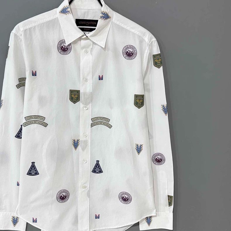 Louis Vuitton Louis Vuitton Logo Print Button -2505 Size XS / US 0-2 / IT 36-38 - 2 Thumbnail