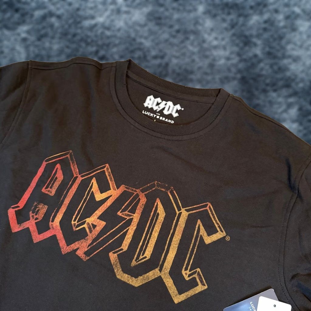Lucky Brand Lucky Brand AC/DC Graphic Sweatshirt Mens L Black Pullover Crewneck NWT Size US L / EU 52-54 / 3 - 1 Thumbnail