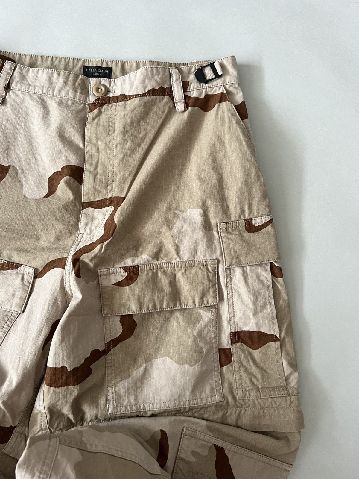 Balenciaga Balenciaga Large Camo Cargo Pants Size US 30 / EU 46 - 5 Thumbnail