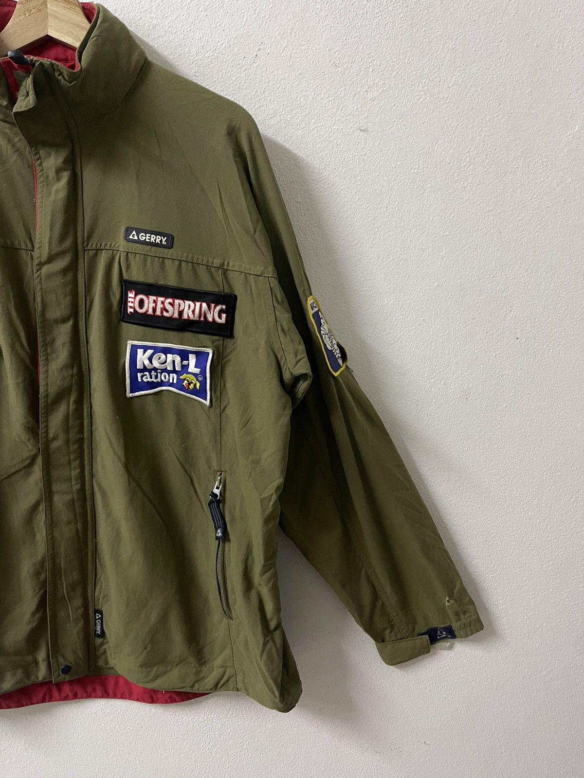 Vintage Vintage GERRY Performance Outdoor Jacket With Patches Size US L / EU 52-54 / 3 - 4 Thumbnail