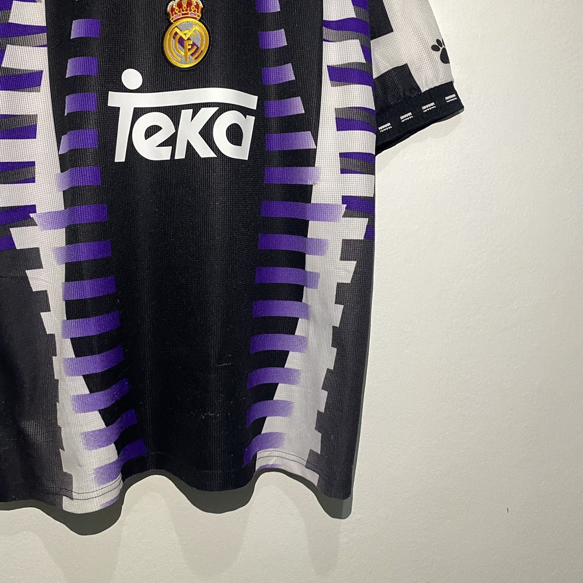 Vintage Real Madrid 1997-98 Third Soccer Jersey - L Size US L / EU 52-54 / 3 - 6 Thumbnail