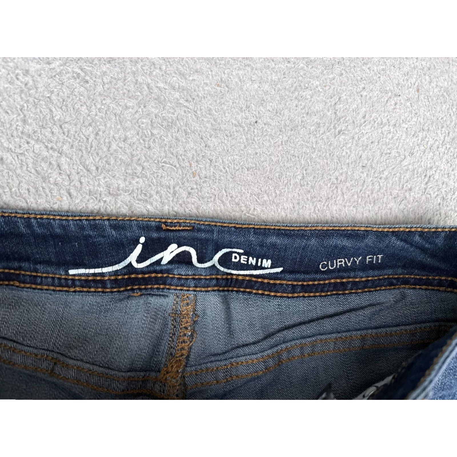 Vintage INC International Concepts Shorts Womens 6 Blue Denim Cutoff Embroidered Pockets Size 28" / US 6 / IT 42 - 7 Thumbnail