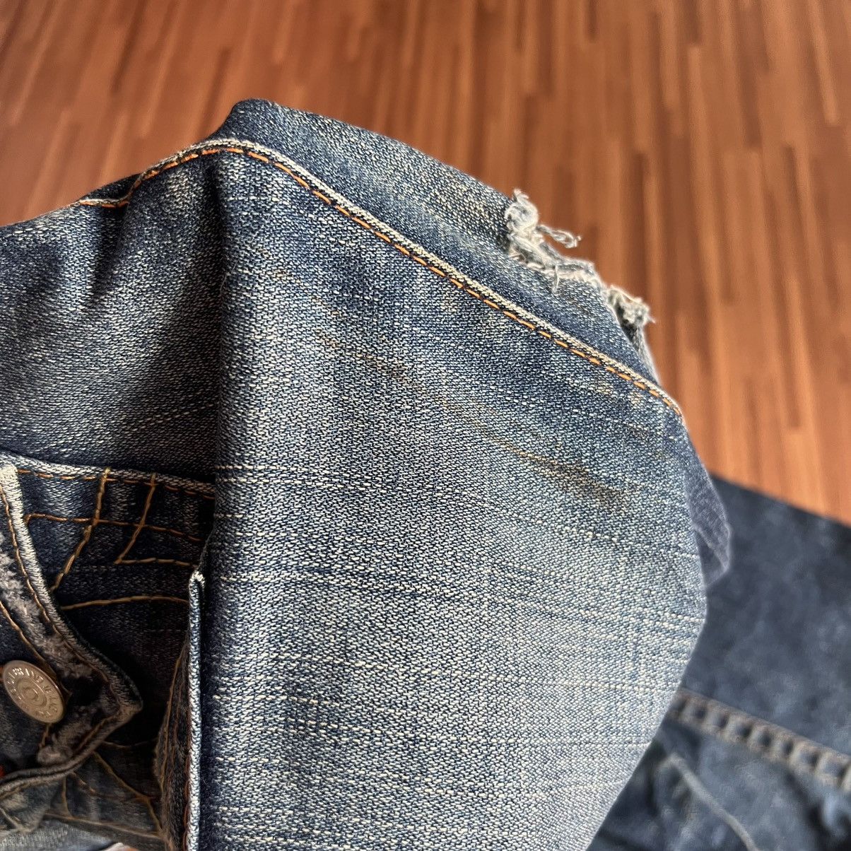 True Religion “VINTAGE” TRUE RELIGION FLARE JEANS Size 29" - 11 Thumbnail
