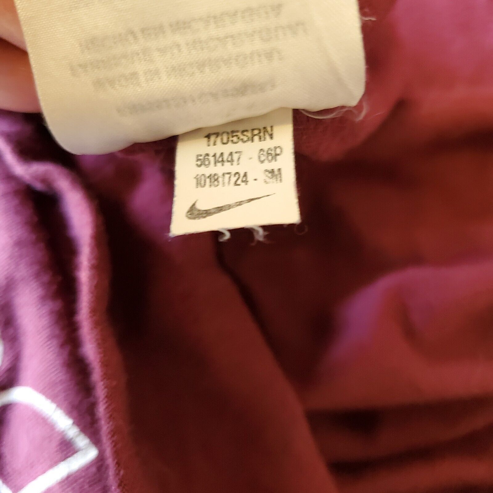 Nike The Nike Tee Shirt Women Small Athletic Cut T-Shirt Maroon Size S / US 4 / IT 40 - 11 Thumbnail