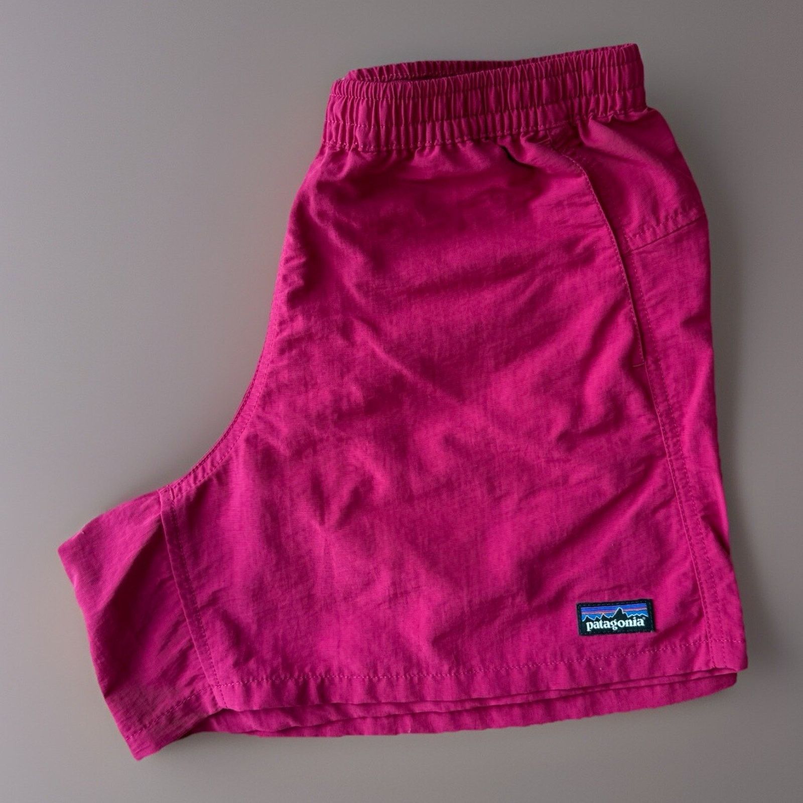 Patagonia Patagonia Baggies Women's XS Magenta 4.5 Inseam Summer Size 25" / US 0 / IT 36 - 1 Thumbnail