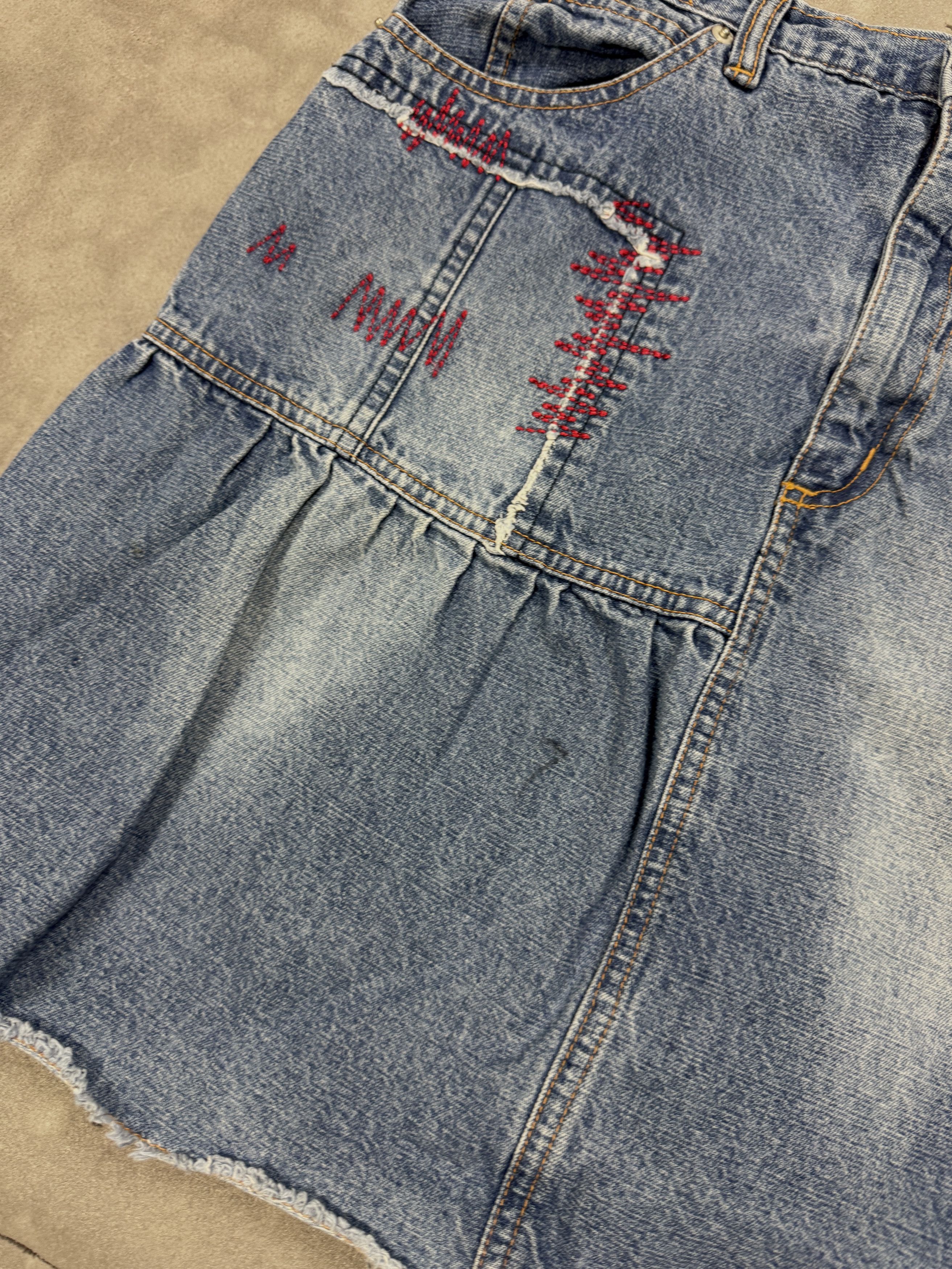 Vintage Vintage distressed washed faded mini skirt y2k retro Size 26" / US 2 / IT 38 - 12 Thumbnail