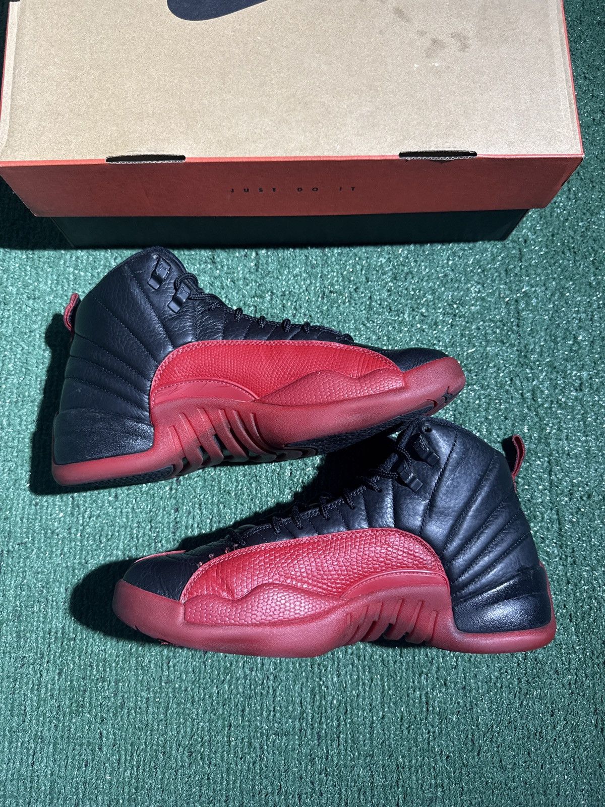 Jordan Brand Jordan 12 flu game 2025 Size US 9 / EU 42 - 3 Thumbnail