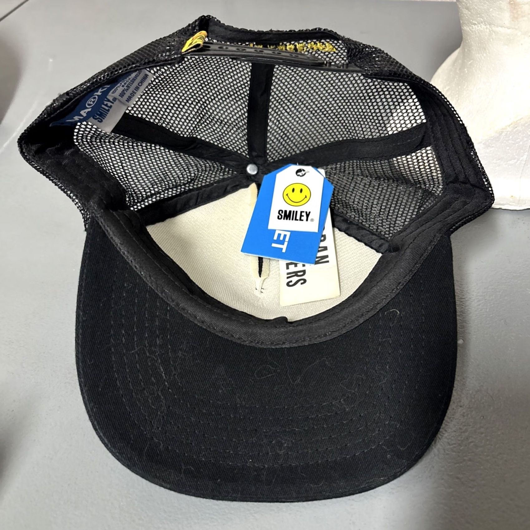 Market Market Trucker Cap Black Smile Mens Casual Workwear Hat Size ONE SIZE - 7 Thumbnail