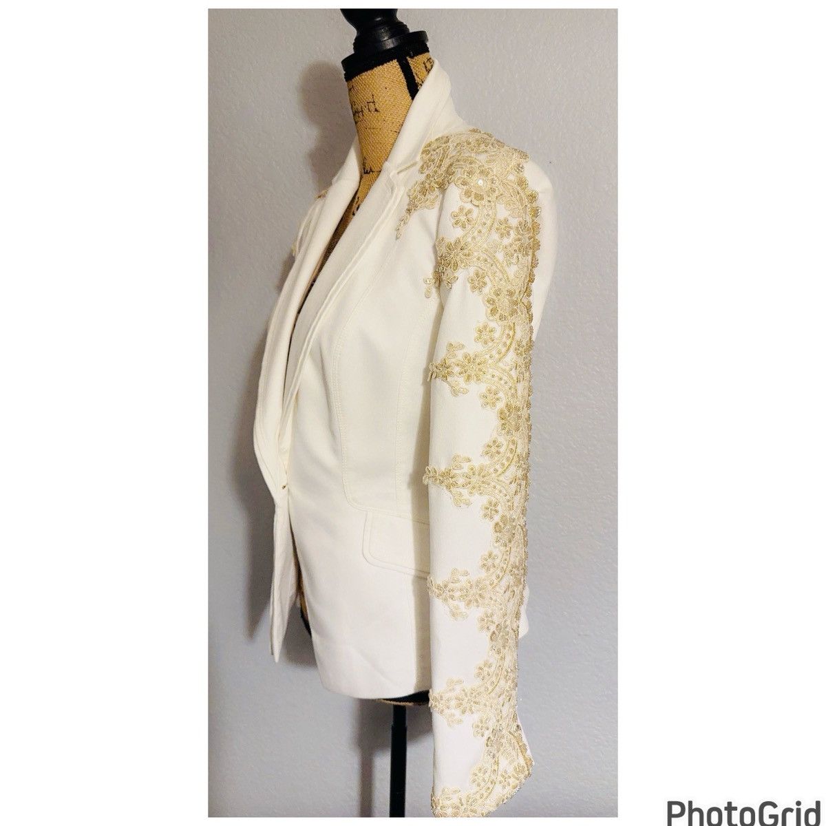 White House Black Market WHBM Embellished Blazer Size S / US 4 / IT 40 - 3 Thumbnail