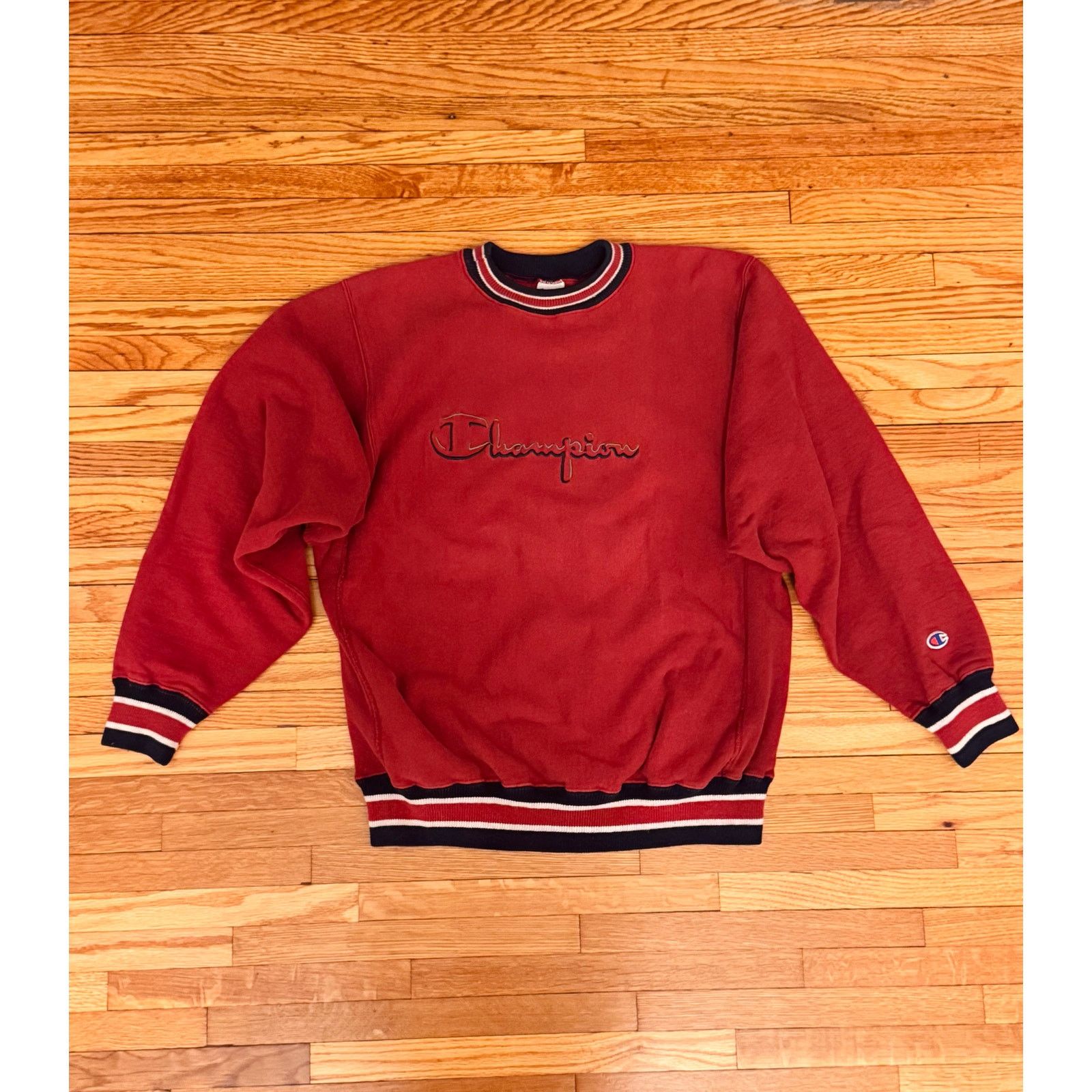Champion Vintage Champion Embriodered Crewneck Sweatshirt Size US L / EU 52-54 / 3 - 4 Thumbnail