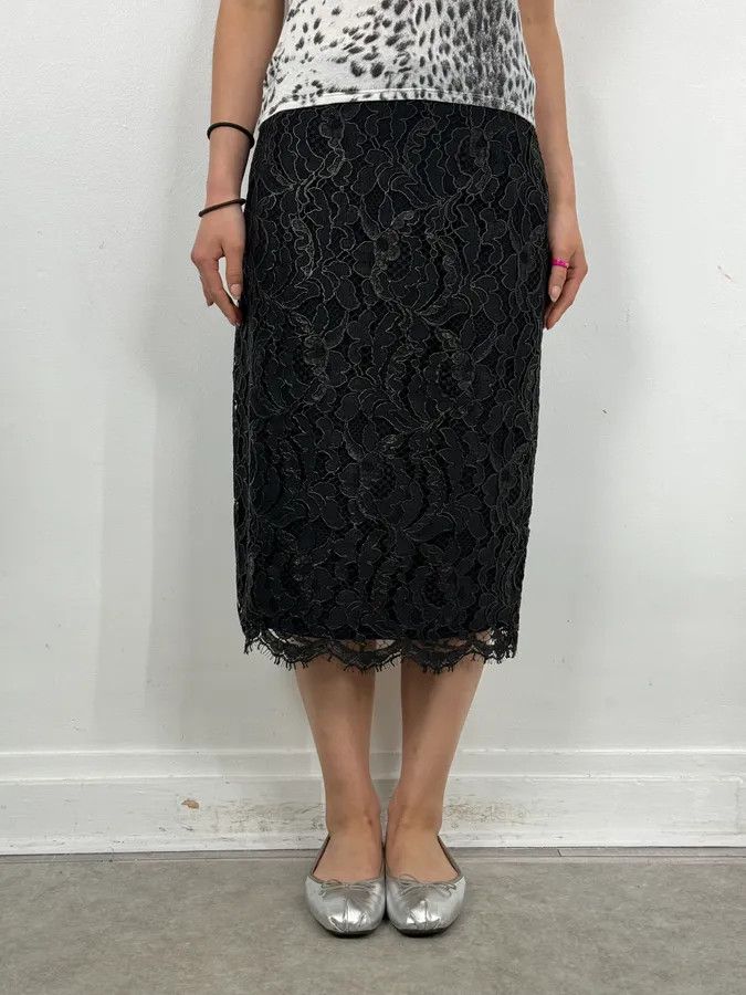 Gucci FW2013 Gucci Black Lace Scalloped Skirt by Frida Giannini Size 26" / US 2 / IT 38 - 2 Thumbnail