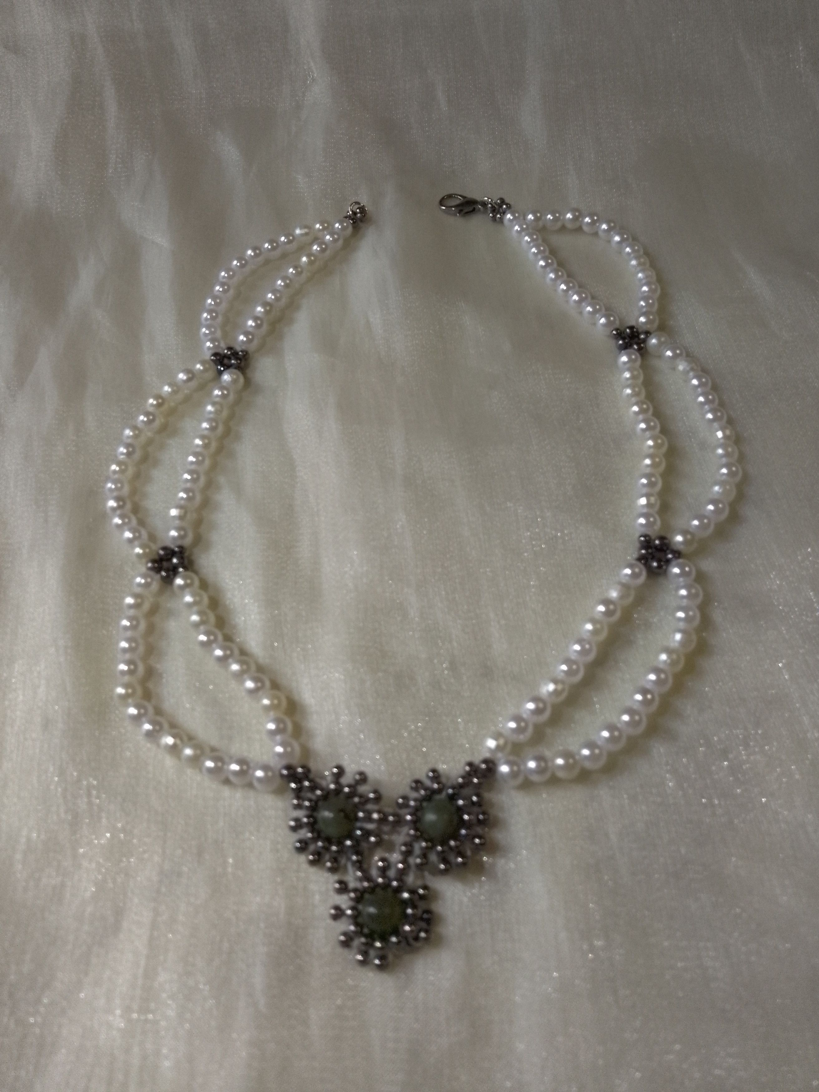 Handmade Pearls necklace Vintage style Green natural jade gemstones Size ONE SIZE - 4 Thumbnail