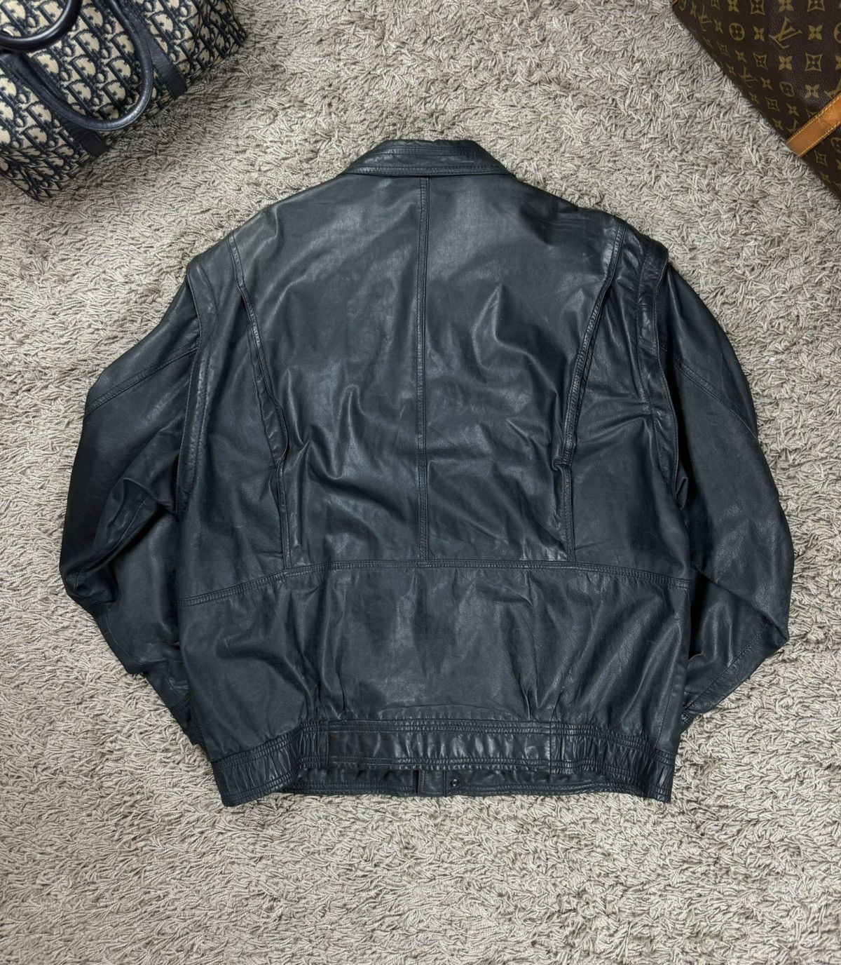 Vintage Vintage leather bomber jacket 90s original retro casual item Size US M / EU 48-50 / 2 - 2 Thumbnail