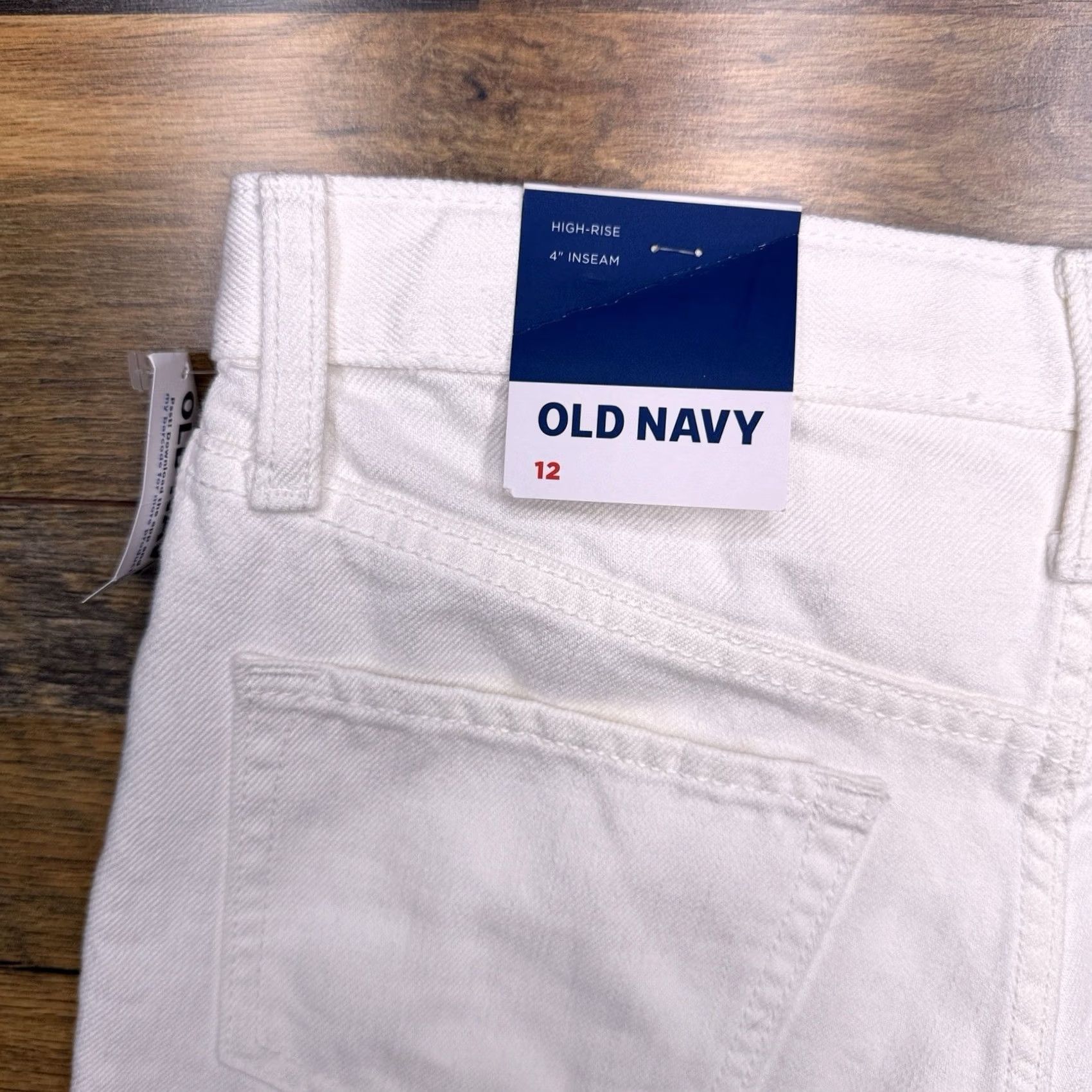 Old Navy Old Navy White Denim Short Shorts Womens 12 High Rise Cut-Off 5-Pocket Distressed Casual Summer 12 Womens Size 34" / US 12 / IT 48 - 7 Thumbnail