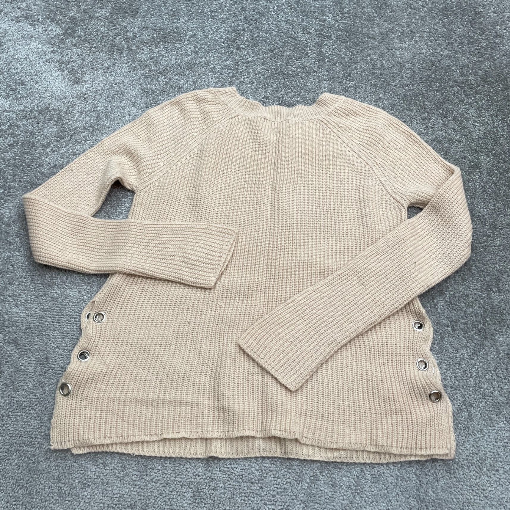 Vintage Staccato Sweater Women Medium Beige Raglan Side Holes Knit Acrylic Pullover Designer Classic Size M / US 6-8 / IT 42-44 - 2 Thumbnail