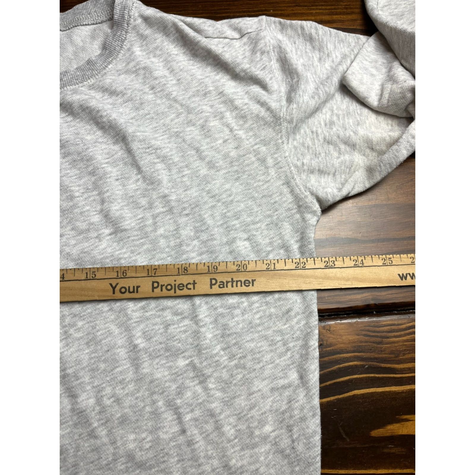 Old Navy Old Navy Sweater Women's Size Small Gray Pullover Oversized Crew Neck Womens Small Gray Pullover Sweater Casual Fall Spring Summer Crew Neck Size S / US 4 / IT 40 - 3 Thumbnail