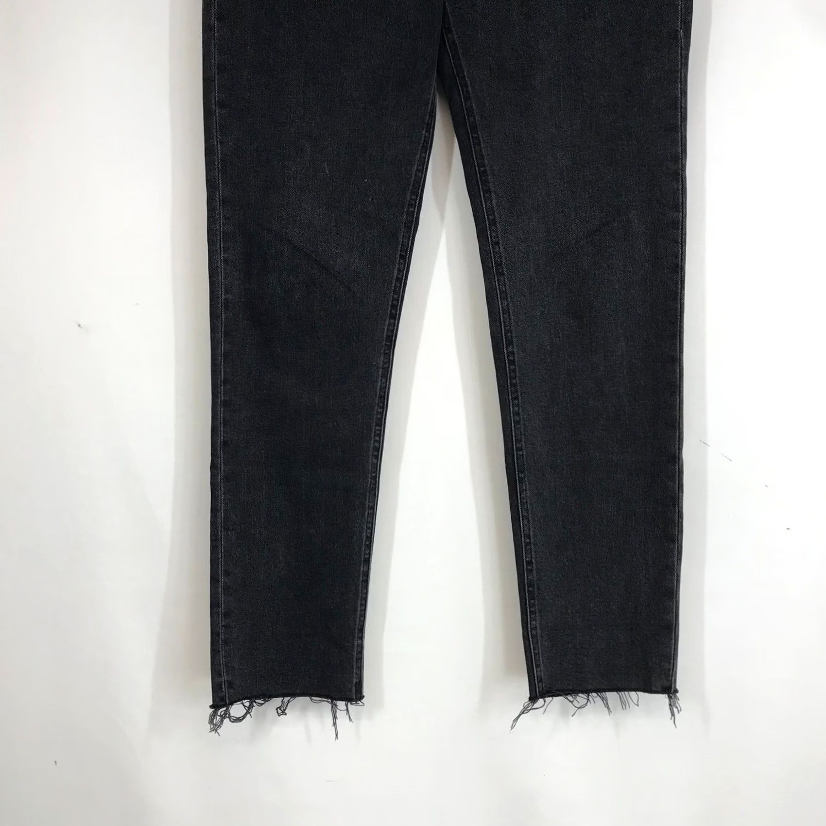 Vintage VINTAGE? No. Denim Forum The Yoko High Rise Slim Jeans Black Button Fly Raw Hem Size 27 Size 27" / US 4 / IT 40 - 3 Thumbnail