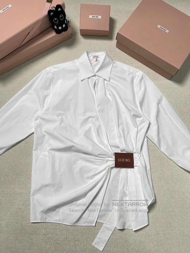 Loewe Loewe SS25 Women's Fashion Show Series Solid Color V-Neck Size XXS / US 00 / IT 34 - 1 Thumbnail