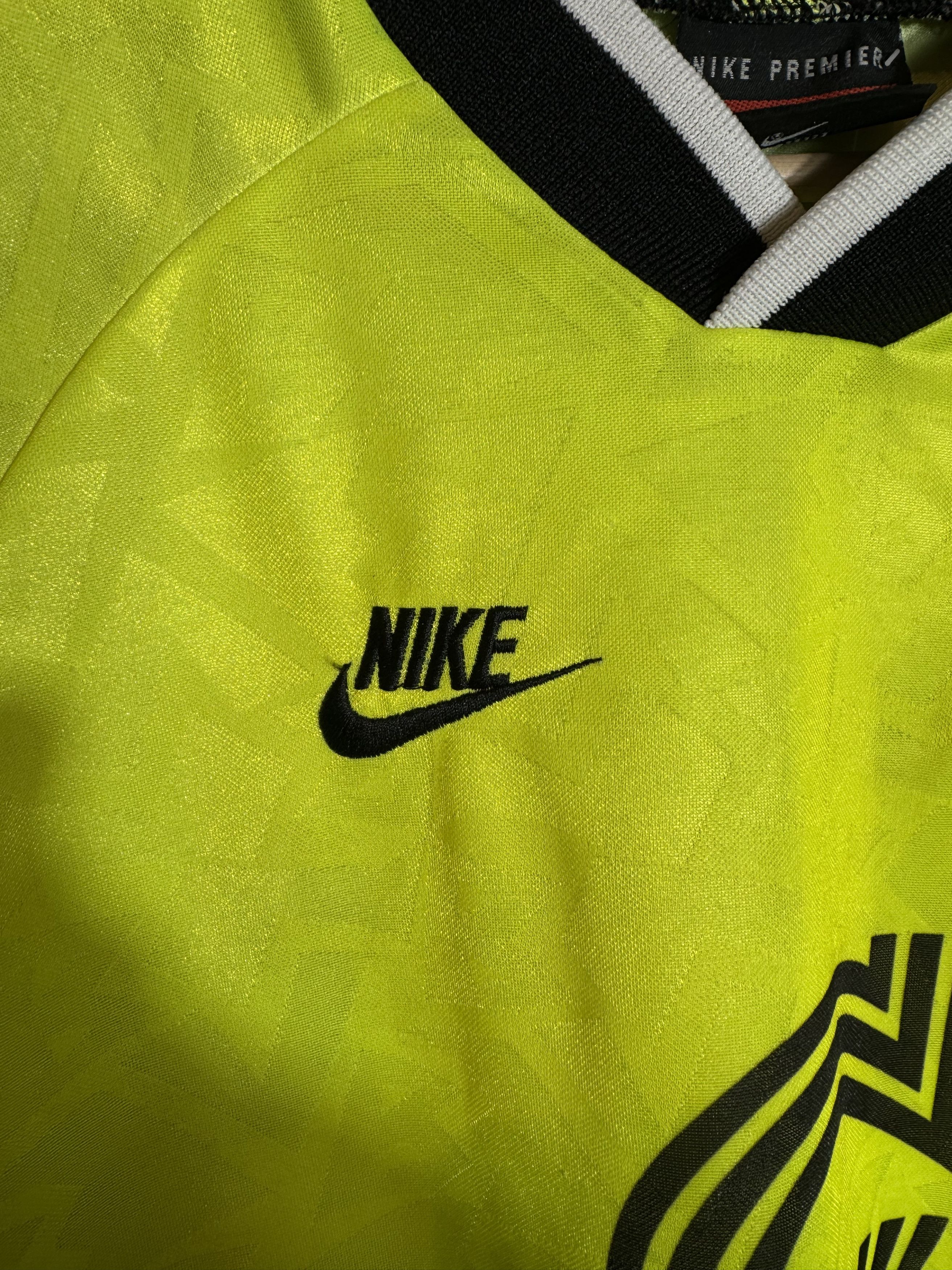 Nike 95/96 Borussia Dortmund Longsleeve Home Jersey Size S Size US S / EU 44-46 / 1 - 5 Thumbnail