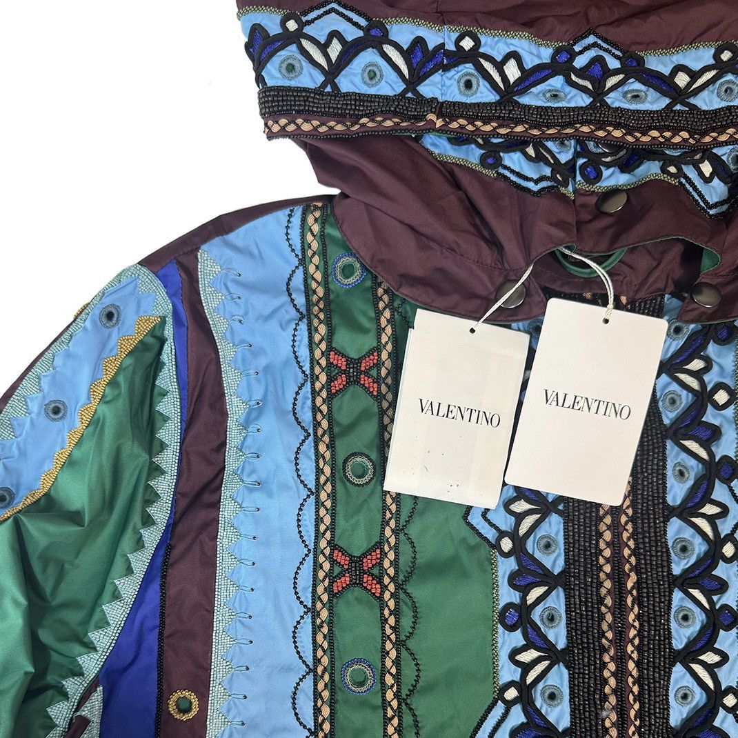 Valentino RARE Valentino folk embroidered beaded hooded windbreaker Size US L / EU 52-54 / 3 - 2 Thumbnail