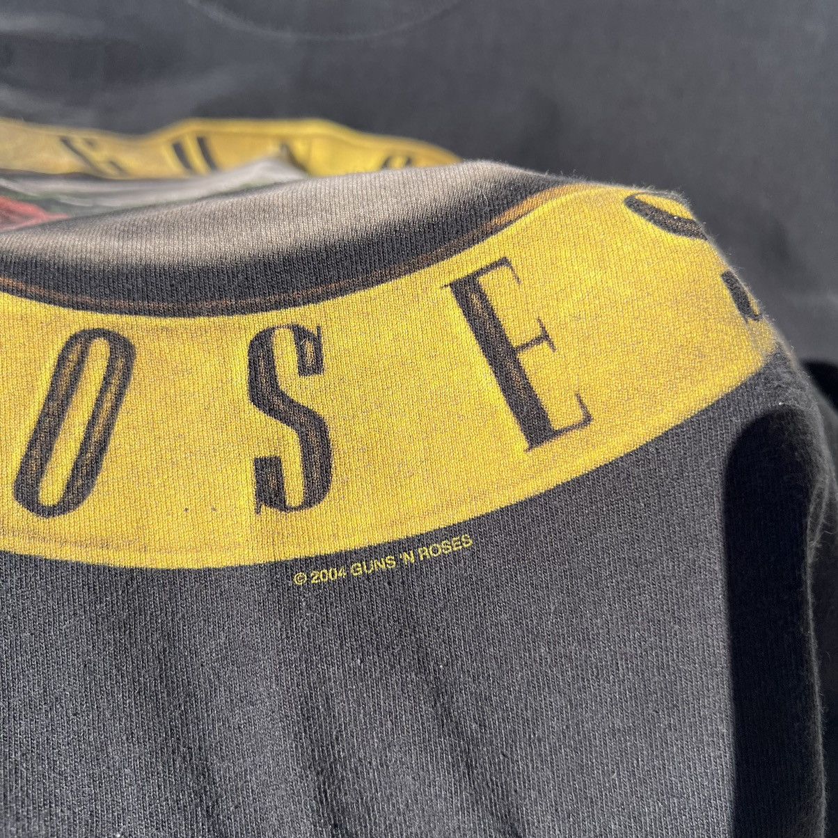 Band Tees × Guns N' Roses × Vintage Vintage 2004 Guns N Roses Heavy Metal Band Tee Size US XL / EU 56 / 4 - 3 Thumbnail