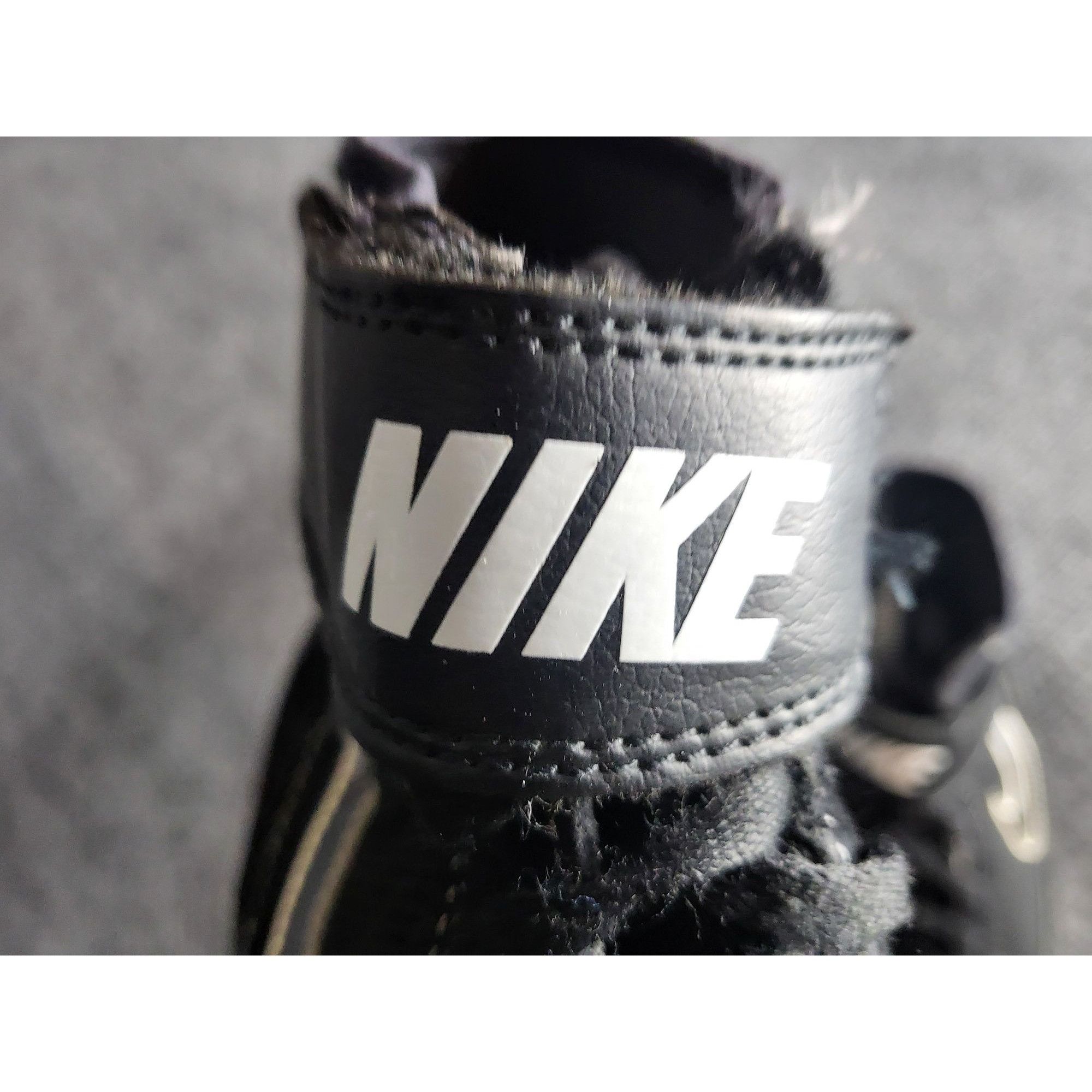 Nike Nike SpeedSweep 7 Wrestling Sneakers Men Sz 10.5 Black White Size US 10.5 / EU 43-44 - 4 Thumbnail