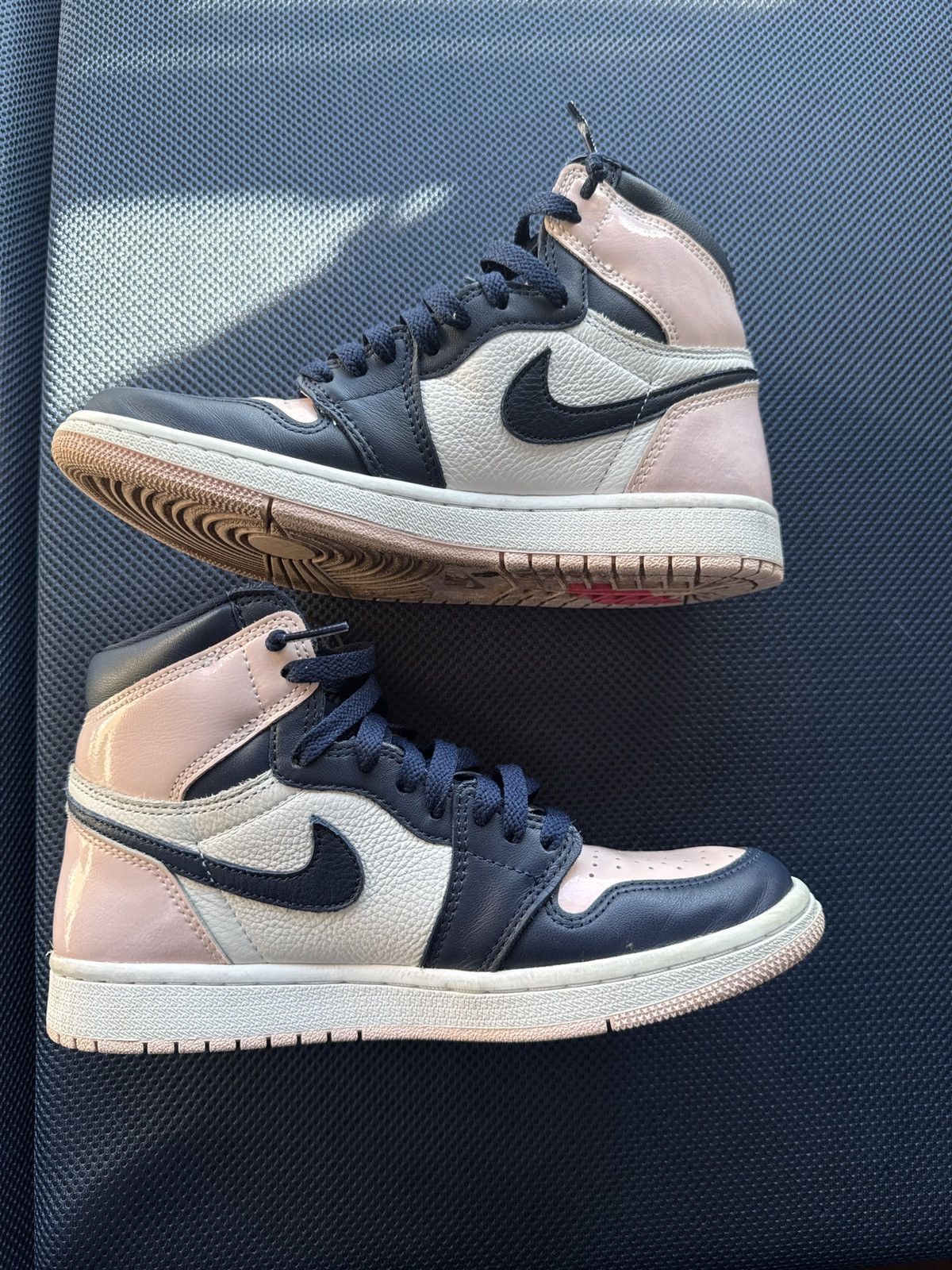 Jordan Brand Wmms Air Jordan 1 Retro High OG SE Bubble gum Size US 8 / EU 41 - 3 Thumbnail