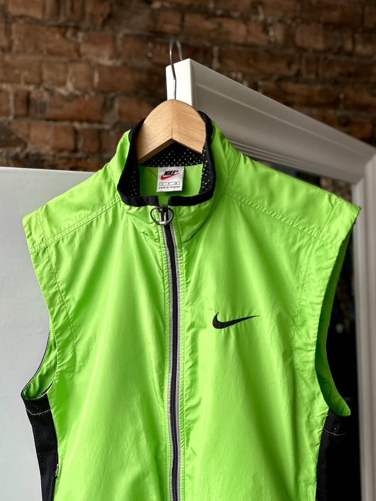 Other 🧨Vintage 90s Vest Nike Reflective Full Zip Green Size: S Size US S / EU 44-46 / 1 - 4 Thumbnail