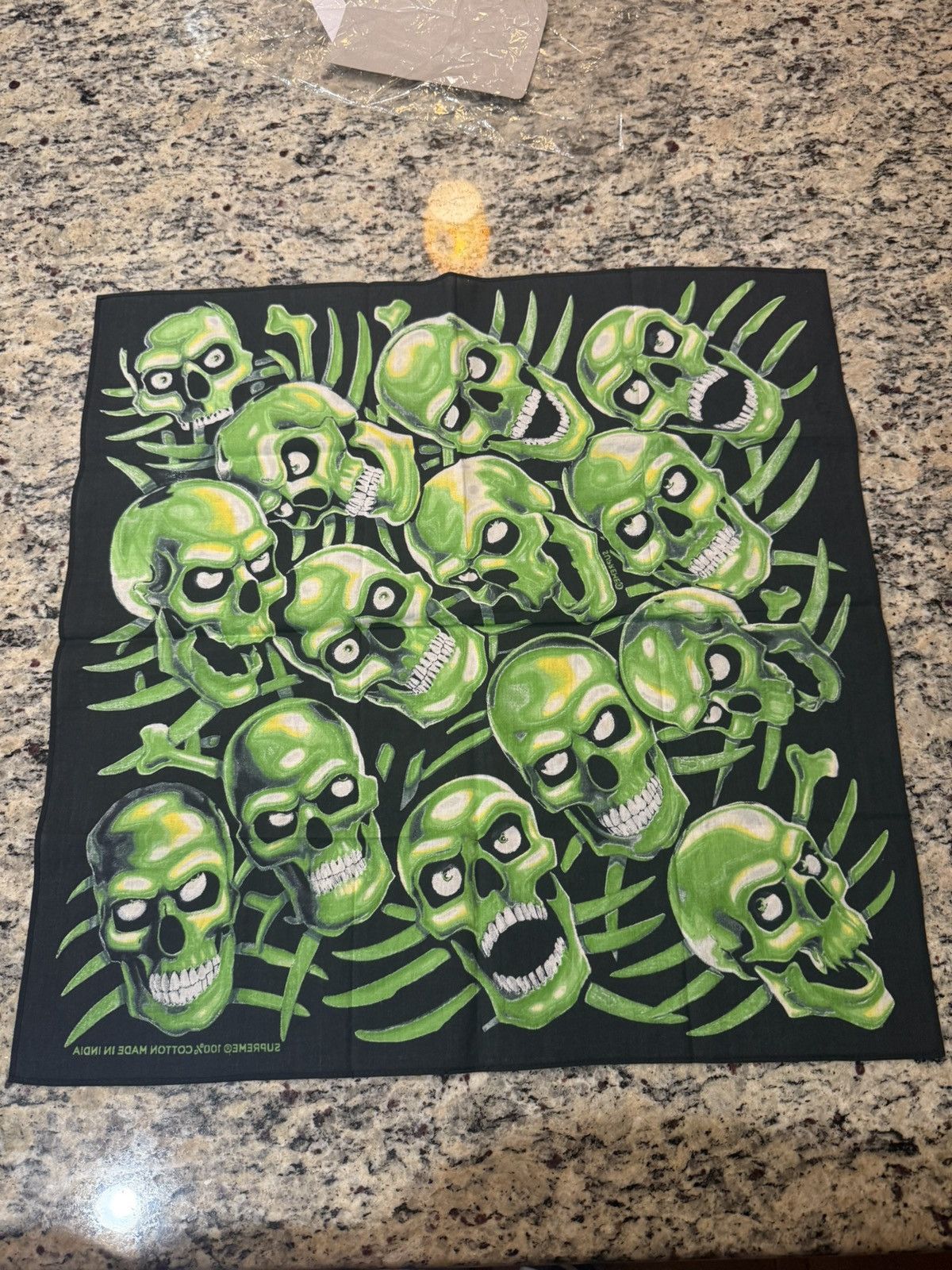 Liquid Blue × Supreme Supreme x Liquid Blue Skulls Bandana. Size ONE SIZE - 2 Thumbnail