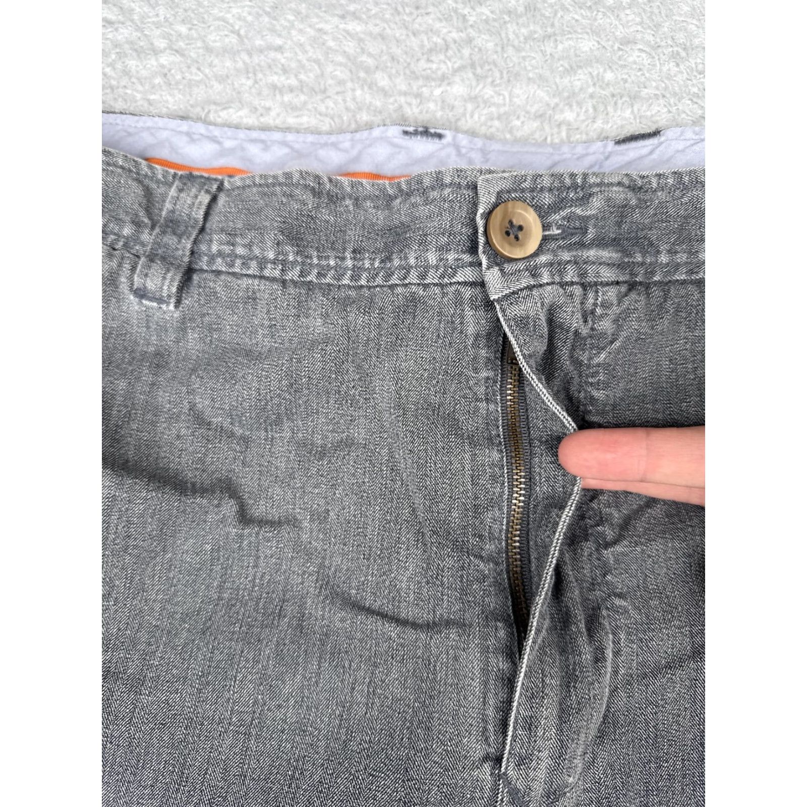 Tommy Bahama Tommy Bahama Shorts Mens 42 Gray Silk Cotton Herringbone Chino Casual Flat Front Zip Pockets Slant Pocket Embroidered Boat Beach Mens Size US 42 / EU 58 - 6 Thumbnail