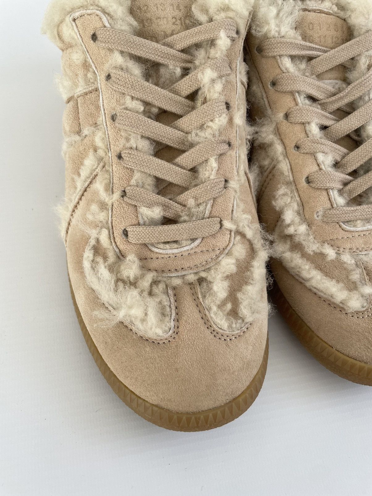 Maison Margiela Beige Shearling GAT Sneakers Size US 8 / IT 38 - 8 Thumbnail