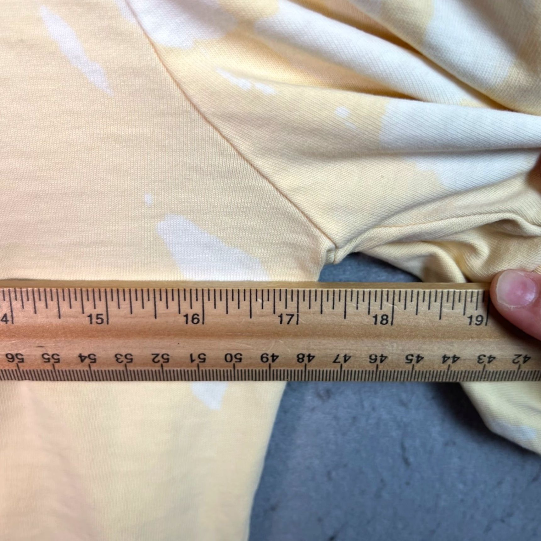 Allsaints VINTAGE AllSaints Top Shirt Womens Small Puff Sleeve Yellow Tie-Dye Crew Neck Adult S Yellow 90s Concert Style Womens Size S / US 4 / IT 40 - 4 Thumbnail