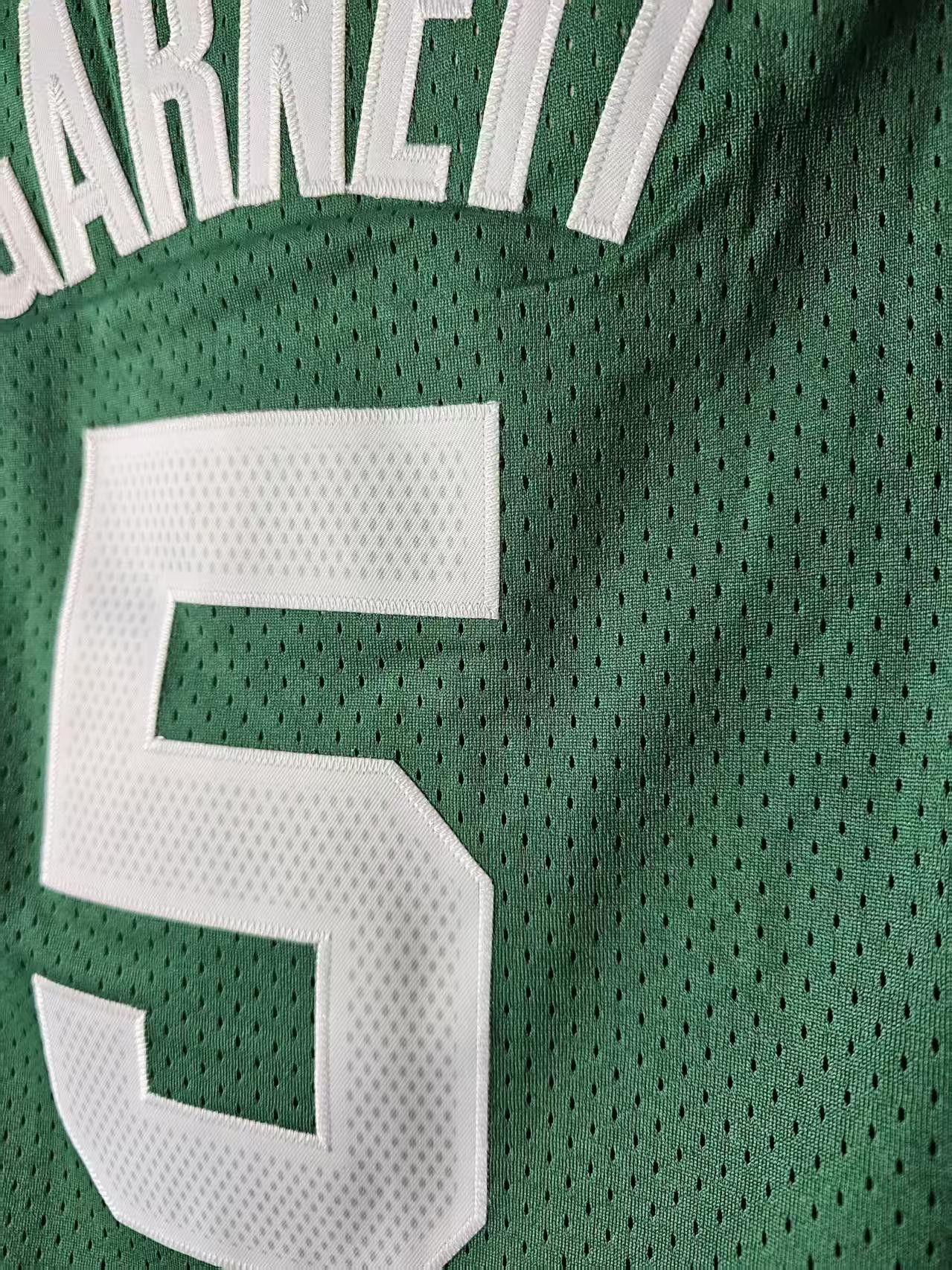 NBA Boston Celtics 5 Kevin Garnett Jersey Stitched Size US M / EU 48-50 / 2 - 4 Thumbnail