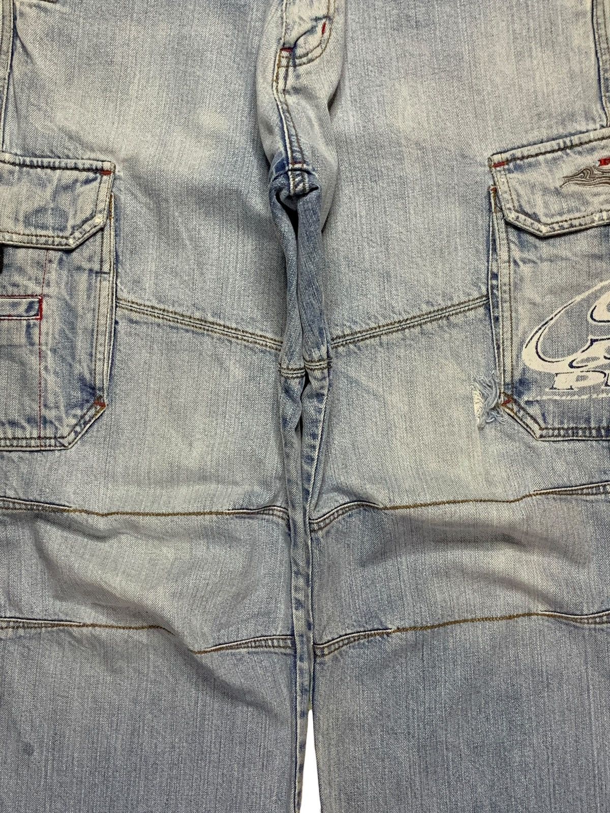 Japanese Brand Vintage Japanese Brand Faded Wash Baggy Cargo Jeans Size US 29 - 5 Thumbnail