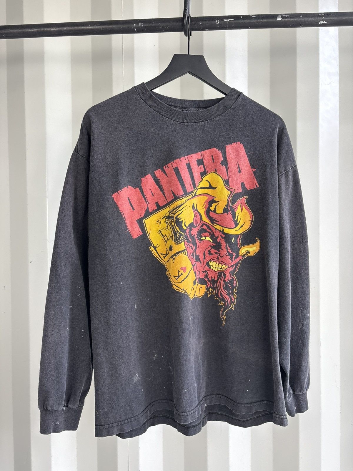 Band Tees Thrashed Pantera Hell Bound Faded Distressed Shirt GRUNGE Size US XL / EU 56 / 4 - 1 Thumbnail