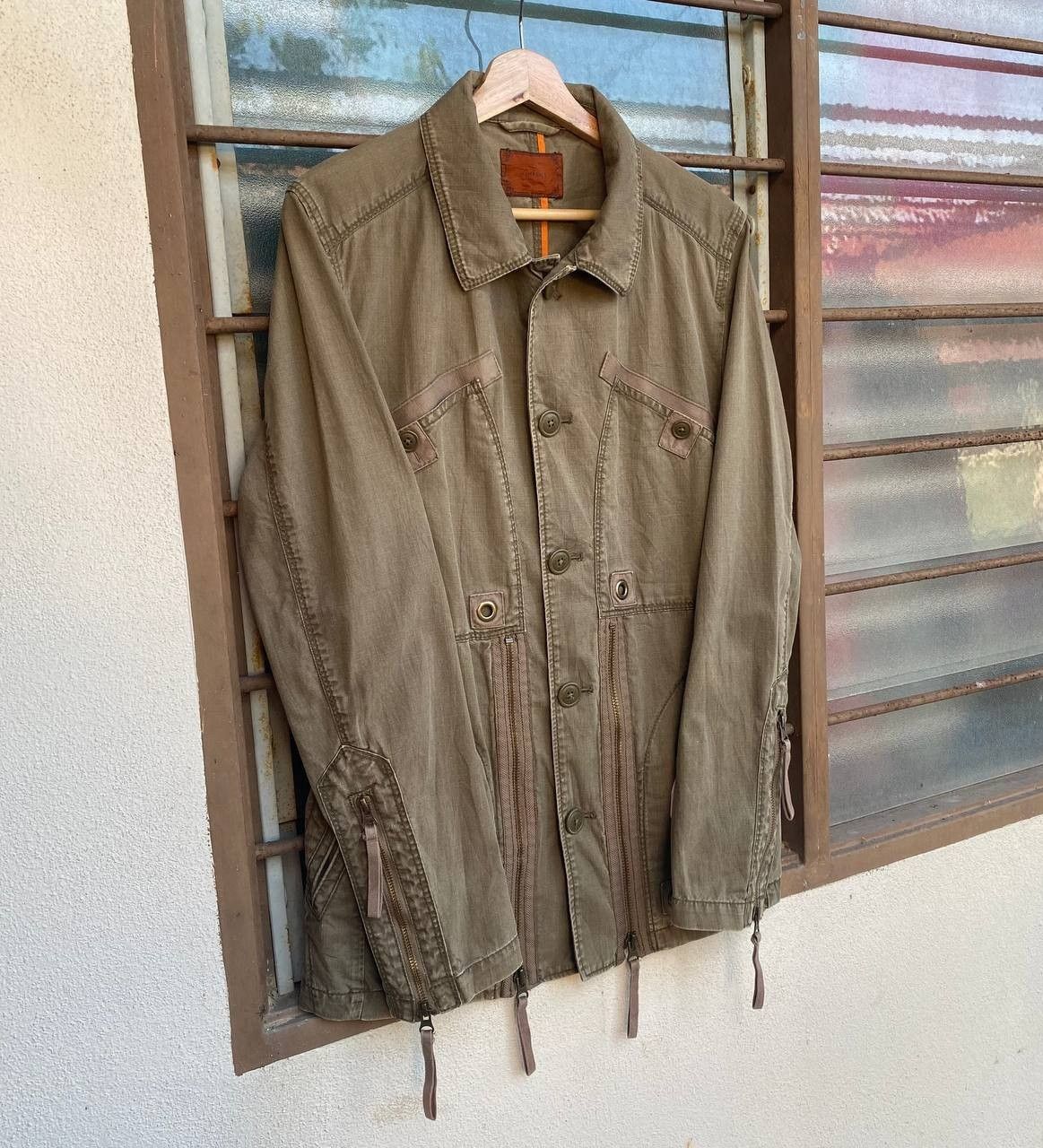 20471120 × 5351 POUR LES HOMMES × Le Grande Bleu (L.G.B.) RARE 291295 HOMME ROCK N ROLL UTILITY SURVIVAL JACKET Size US M / EU 48-50 / 2 - 4 Thumbnail