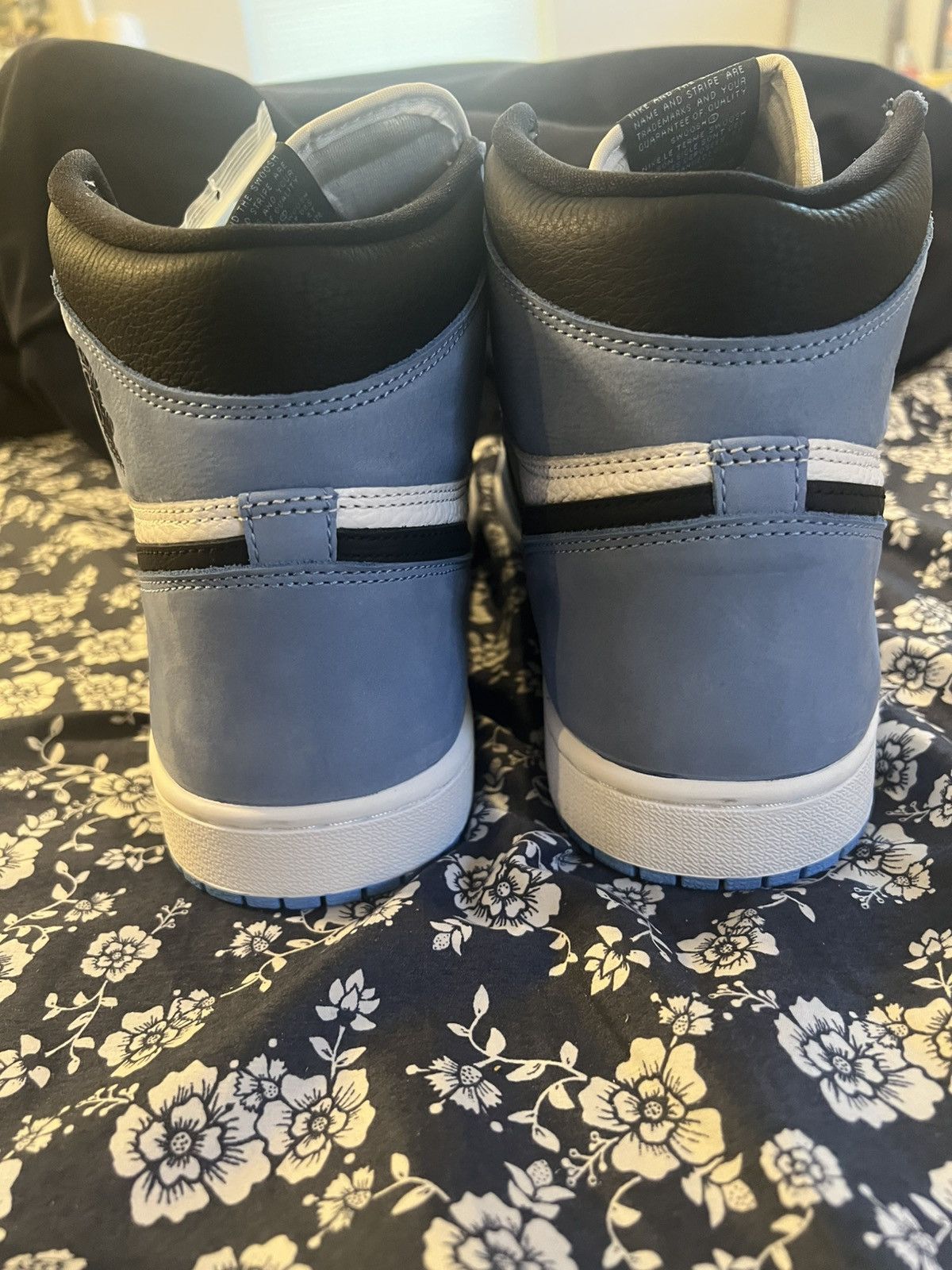 Nike Jordan 1 Retro High OG University Blue Size US 11.5 / EU 44-45 - 4 Thumbnail