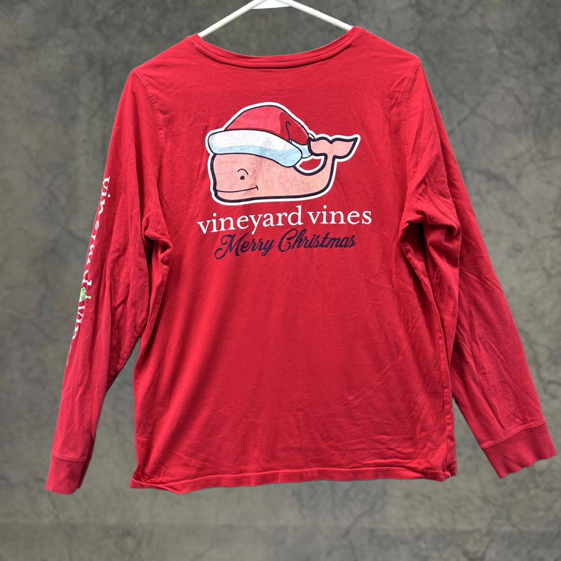 Vineyard Vines Vineyard Vines Mens Red Long Sleeve Merry Christmas Whale Pocket Shirt M Adults Mens Red Christmas Whale Graphic Pocket Crew Neck Wool? Size US M / EU 48-50 / 2 - 1 Thumbnail