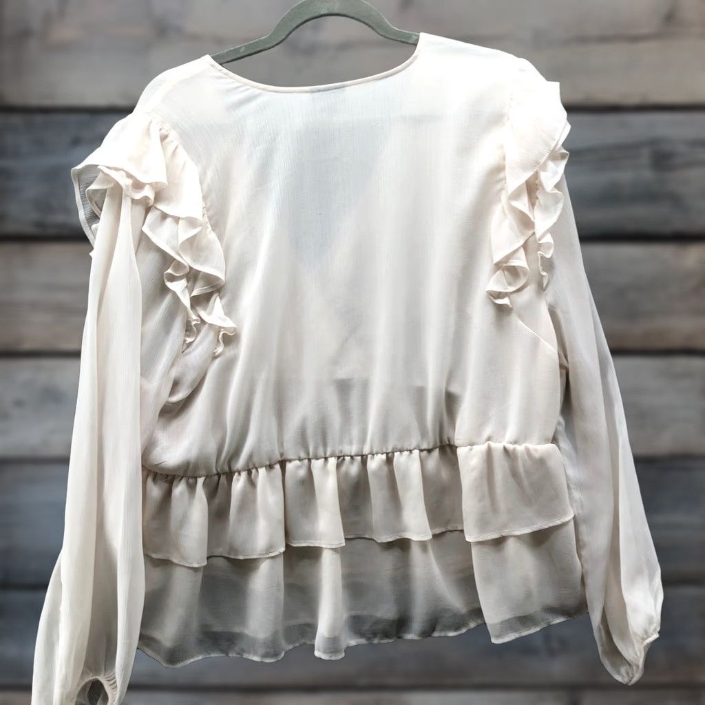 Torrid Torrid Georgette Chiffon Long Sleeve Ruffle Blouse Womens 2X Beige V-Neck Shirt Blouse Womens 2X Beige V-Neck Size XXL / US 16-18 / IT 52-54 - 1 Thumbnail