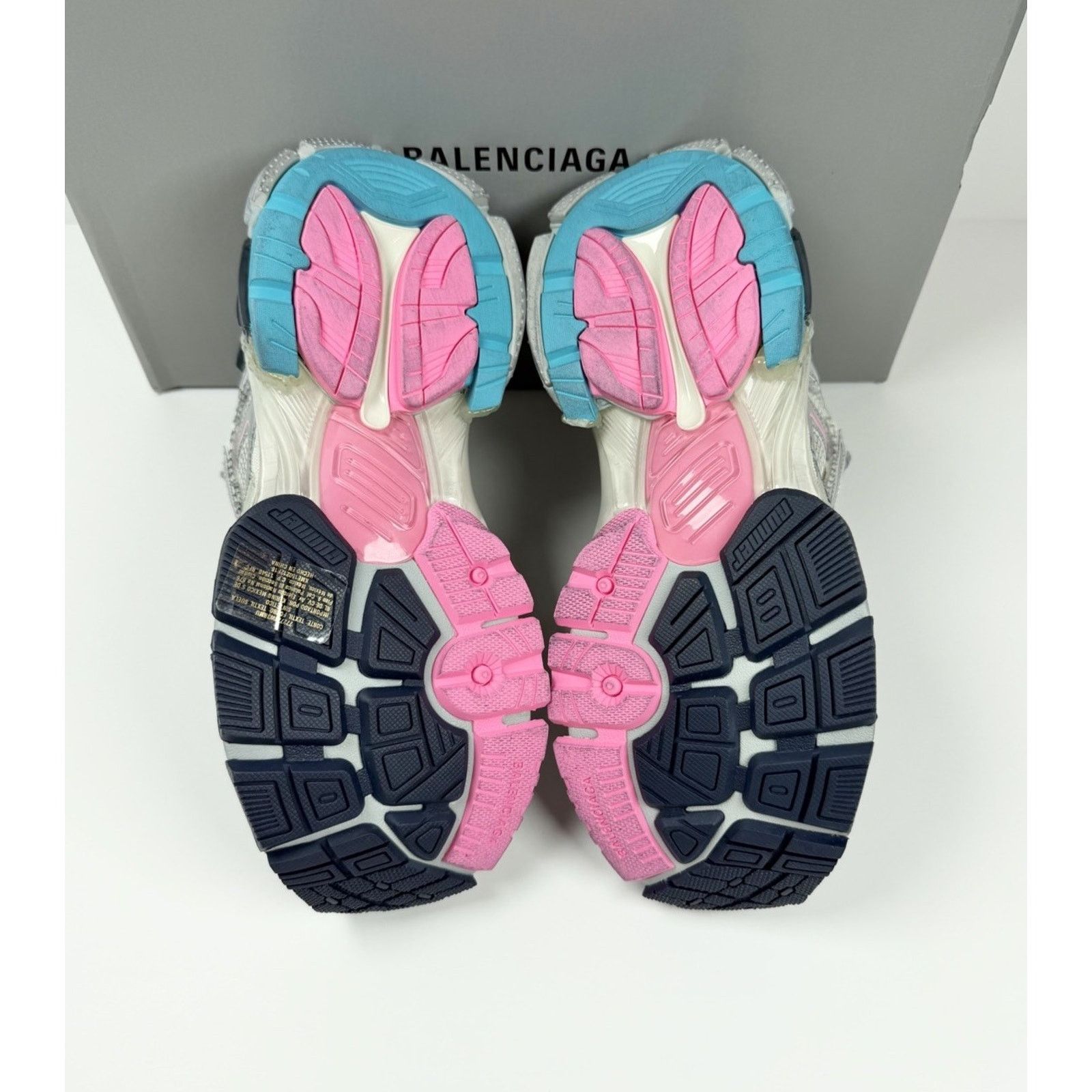 Balenciaga Size 41EU/8US - Balenciaga Runner Grey Pink Blue NEW! Size US 8 / EU 41 - 6 Thumbnail