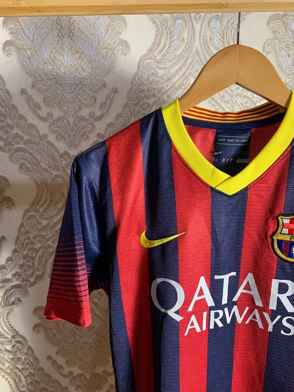 Nike Vintage Nike FC Barcelona Spain Soccer Jersey Neymar Size US S / EU 44-46 / 1 - 4 Thumbnail