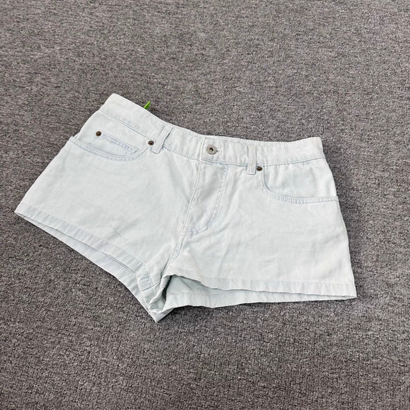 Miu Miu MIU MIU Logo Light Blue Denim Mini Short 25 99new Size 25" / US 0 / IT 36 - 3 Thumbnail