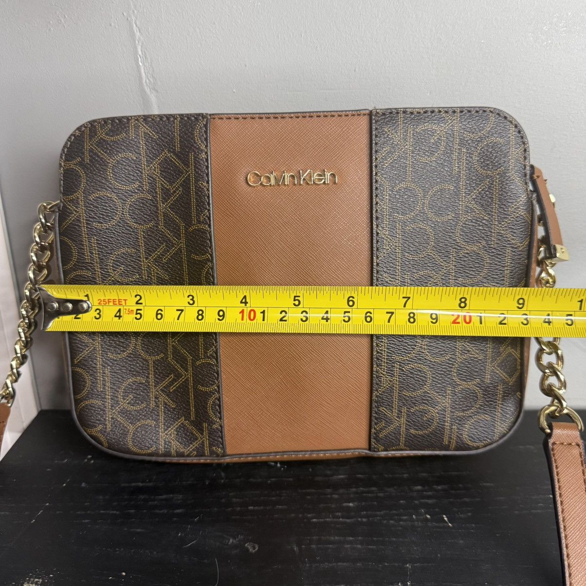 Calvin Klein Calvin Klein Brown Monogram Belt Bag with Tan Center Stripe Size ONE SIZE - 8 Thumbnail