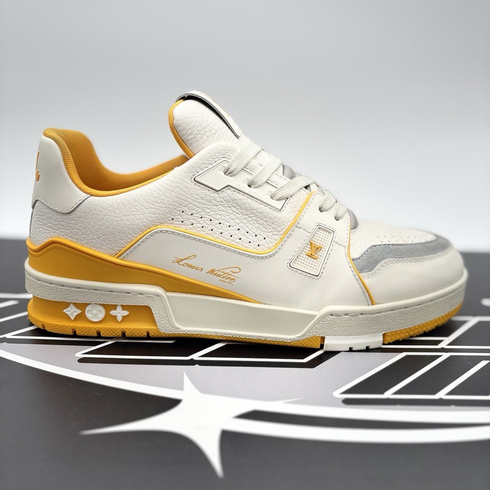 Louis Vuitton Louis Vuitton Trainer ' White Yellow ' | GOOD CONDITION! Size US 7.5 / EU 40-41 - 2 Thumbnail